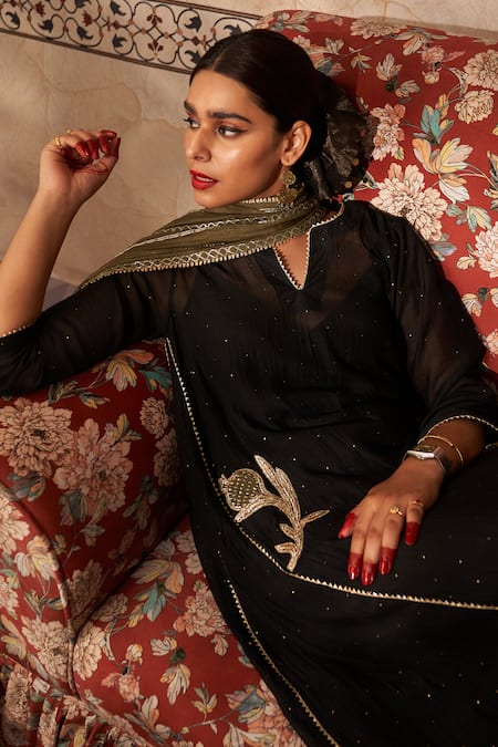 Rekha Agra_Black Cotton, Chanderi Sequins, Lace Split V-neck Anar Embroidered Kurta Set _Online_at_Aza_Fashions