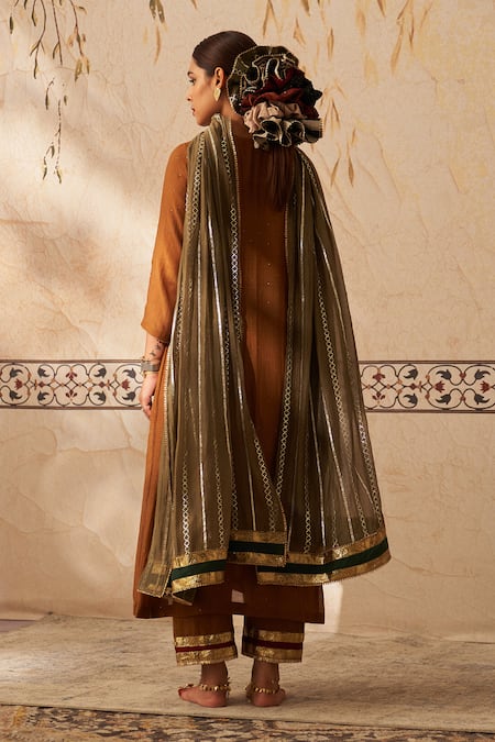 Rekha Agra Anar Bloom Embroidered Anarkali Set 