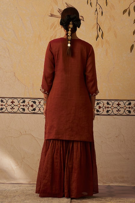 Rekha Agra Gullista Mukaish Embroidered Kurta Set 