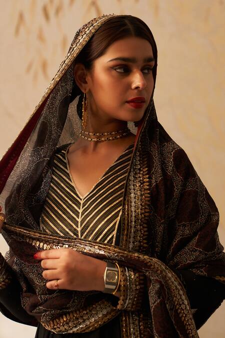 Buy_Rekha Agra_Black Chanderi, Muslin, Silk Gota Patti, Mukaish Embroidered Anarkali Set _Online_at_Aza_Fashions