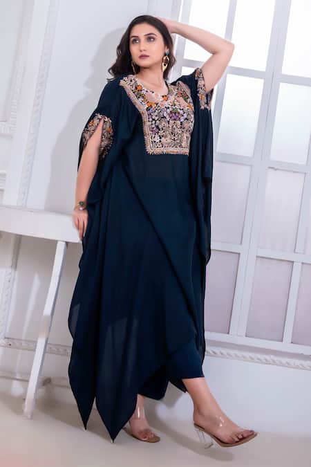 Namrataa Nopany Bloom Embroidered Cape With Pant 