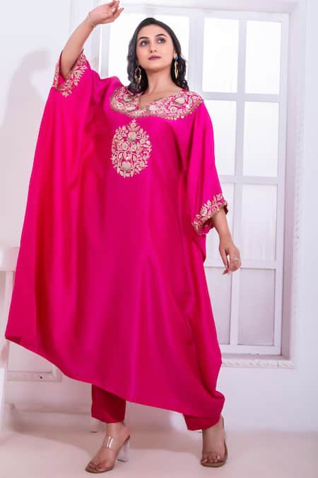 Namrataa Nopany Zardozi Embroidered Pink Kaftan With Pant 