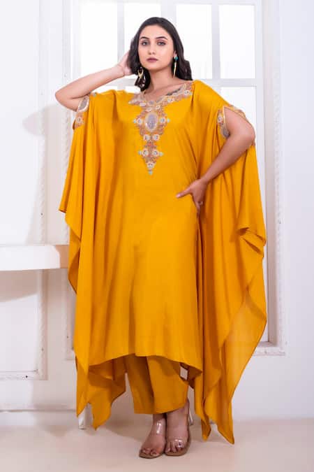 Namrataa Nopany Embroidered Cape & Pant Set 