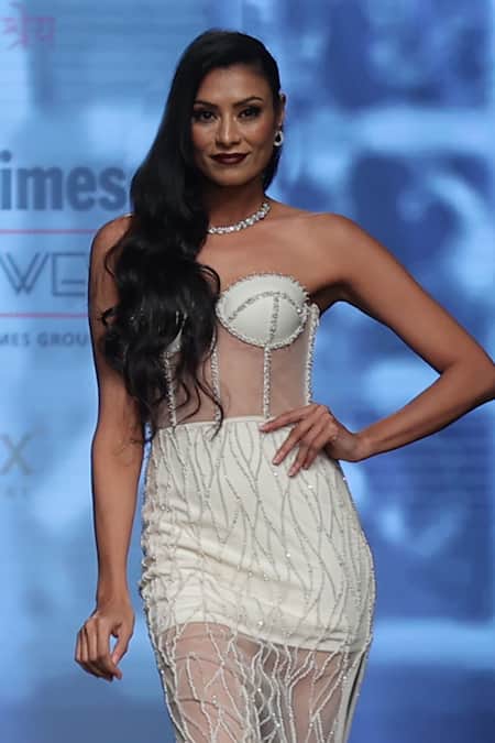 Babita Malkani Ivory Tulle Pearls, Crystals Sweetheart Neck Corset Dress Online at Aza Fashions Babita Malkani_Ivory Tulle Pearls, Crystals Sweetheart Neck Corset Dress _Online_at_Aza_Fashions