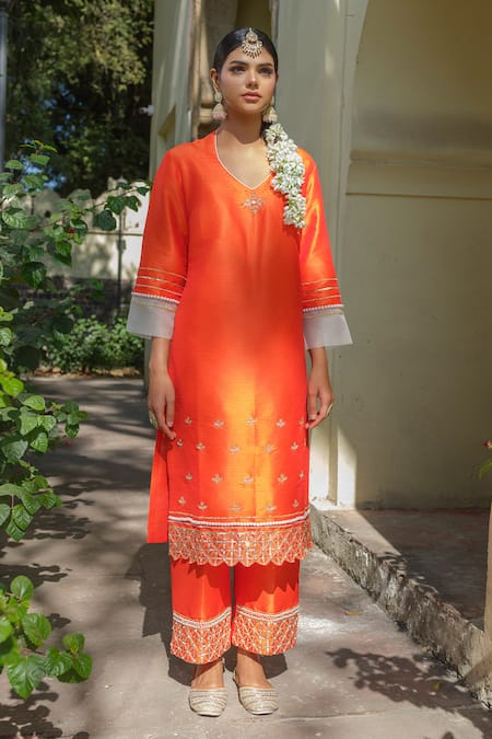 Shop_Tamaraa By Tahani_Orange Silk Pearls, Sequins, Beads Round Neck Hand Embroidered Kurta Set _Online_at_Aza_Fashions