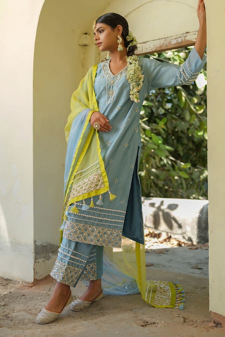 Tamaraa By Tahani Hand Embroidered Kurta Set With Dupatta 
