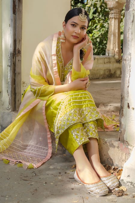 Shop Tamaraa By Tahani Green Taffeta, Silk, Chiffon Pearls, Sequins, Hand Embroidered Kurta Set Online at Aza Fashions Shop_Tamaraa By Tahani_Green Taffeta, Silk, Chiffon Pearls, Sequins, Hand Embroidered Kurta Set _Online_at_Aza_Fashions