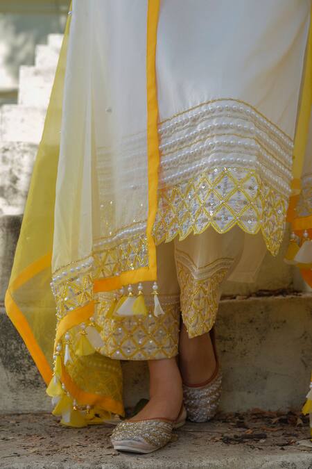 Buy_Tamaraa By Tahani_Ivory Taffeta, Chiffon Pearls, Sequins, Beads Hand Embroidered Kurta Set _Online_at_Aza_Fashions