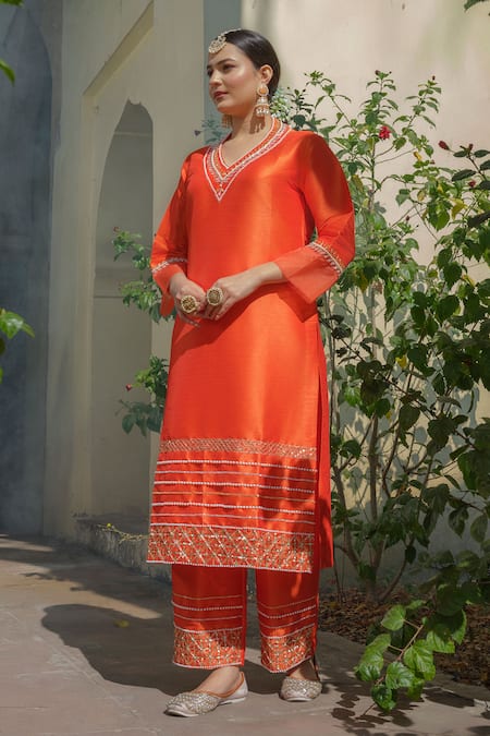 Tamaraa By Tahani Hand Embroidered Orange Kurta Set 