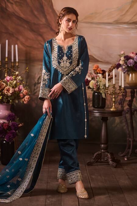 Lashkaraa Blue Velvet, Net, Silk Sequins, Zari Round Neck Gul Embroidered Kurta Set Online at Aza Fashions Lashkaraa_Blue Velvet, Net, Silk Sequins, Zari Round Neck Gul Embroidered Kurta Set_Online_at_Aza_Fashions