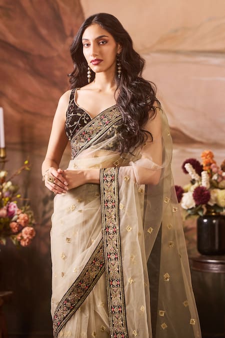 Buy_Lashkaraa_Black Net, Velvet Sequins, Zari Sweetheart Buti Embroidered Pre-draped Saree Set _Online_at_Aza_Fashions