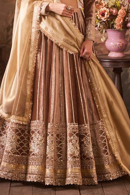 Lashkaraa Brown Silk, Velvet Sequins, Embroidery, Zari Scallop Bridal Set Online at Aza Fashions Lashkaraa_Brown Silk, Velvet Sequins, Embroidery, Zari Scallop Bridal Set_Online_at_Aza_Fashions