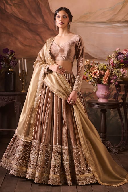 Buy Lashkaraa Brown Silk, Velvet Sequins, Embroidery, Zari Scallop Bridal Set Online at Aza Fashions Buy_Lashkaraa_Brown Silk, Velvet Sequins, Embroidery, Zari Scallop Bridal Set_Online_at_Aza_Fashions