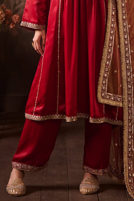 Lashkaraa Red Velvet, Net Zari, Sequins V-neck Gul Crest Embroidered Kurta Set Online at Aza Fashions Lashkaraa_Red Velvet, Net Zari, Sequins V-neck Gul Crest Embroidered Kurta Set_Online_at_Aza_Fashions