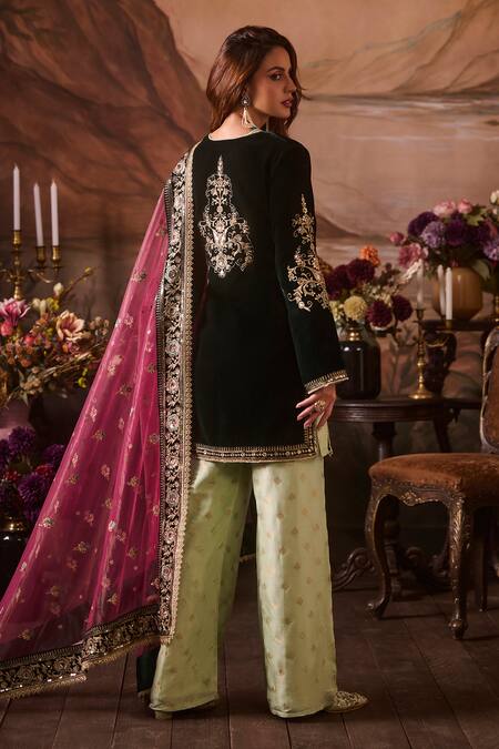 Shop Lashkaraa Black Velvet, Brocade, Chiffon Zari, Sequins, Embroidery Round Neck And Kurta Set at Aza Fashions Shop_Lashkaraa_Black Velvet, Brocade, Chiffon Zari, Sequins, Embroidery Round Neck And Kurta Set_at_Aza_Fashions
