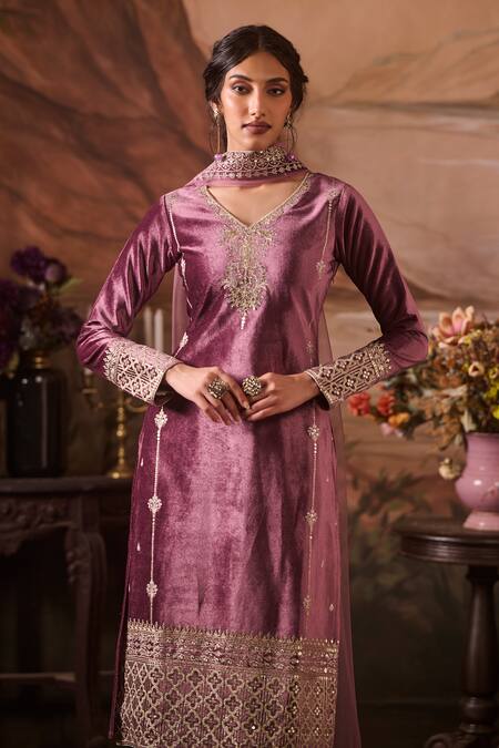 Shop_Lashkaraa_Purple Velvet, Net Zari, Sequins, Embroidery V-neck Bloom Kurta Pant Set_Online_at_Aza_Fashions