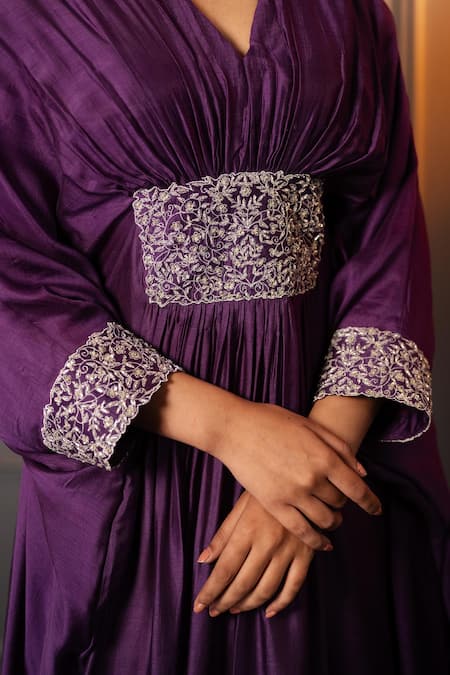 Buy Neelu And Manvi Purple Cotton, Silk Zari V-neck Hand Embroidered Kaftan Online at Aza Fashions Buy_Neelu And Manvi_Purple Cotton, Silk Zari V-neck Hand Embroidered Kaftan _Online_at_Aza_Fashions