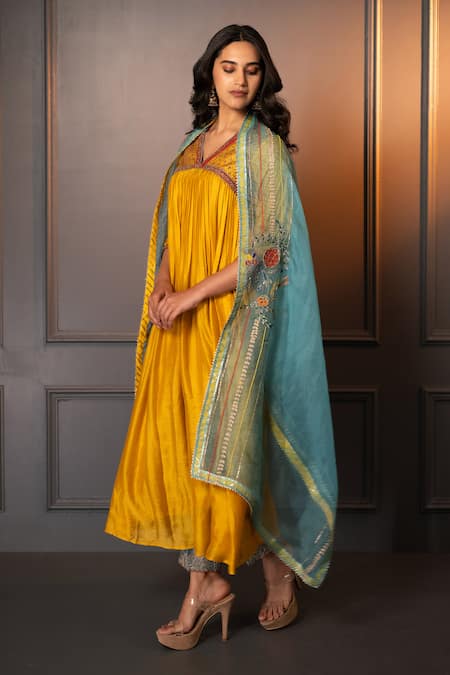 Neelu And Manvi Yellow Cotton, Silk, Organza Embroidery V-neck Hand Kurta Set Online at Aza Fashions Neelu And Manvi_Yellow Cotton, Silk, Organza Embroidery V-neck Hand Kurta Set _Online_at_Aza_Fashions