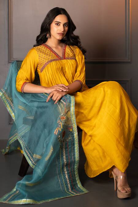 Buy Neelu And Manvi Yellow Cotton, Silk, Organza Embroidery V-neck Hand Kurta Set Online at Aza Fashions Buy_Neelu And Manvi_Yellow Cotton, Silk, Organza Embroidery V-neck Hand Kurta Set _Online_at_Aza_Fashions