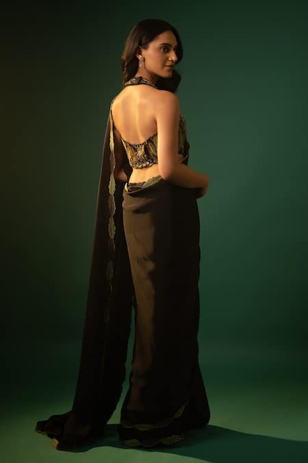 Neelu And Manvi Black Leaf Applique Border Saree Set 