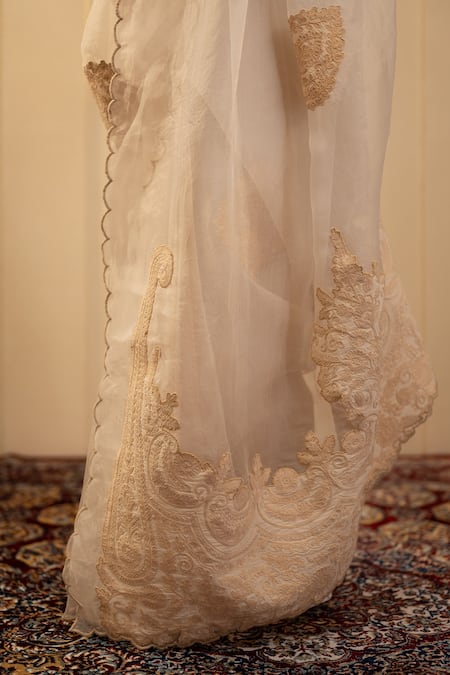 Buy Neelu And Manvi Off White Silk, Organza Embroidery Scoop Neck Floral Aari Saree Set Online at Aza Fashions Buy_Neelu And Manvi_Off White Silk, Organza Embroidery Scoop Neck Floral Aari Saree Set _Online_at_Aza_Fashions