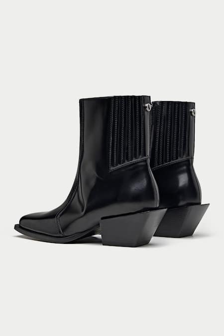 Buy_Oroh_Black Pointed Toe Ankle Boots _Online_at_Aza_Fashions