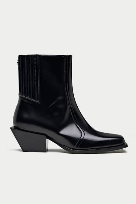 Oroh_Black Pointed Toe Ankle Boots _at_Aza_Fashions