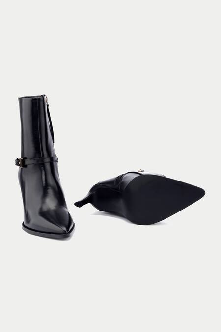 Buy_Oroh_Black Buckles Chic Pointed Toe Ankle Boots 