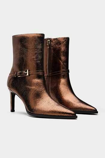 Oroh Metal Buckle Detail Ankle Boots 