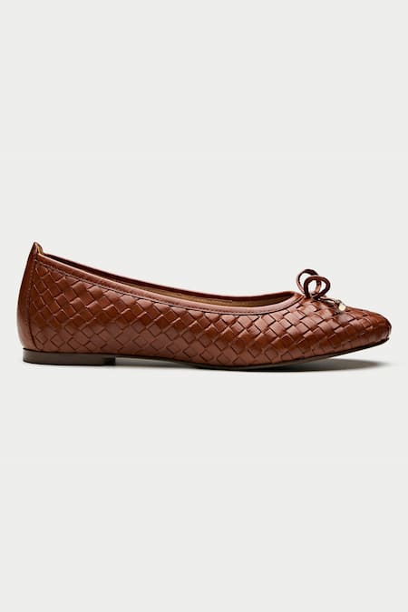 Buy_Oroh_Brown Textured Ballerinas With Bow Tassel _Online_at_Aza_Fashions