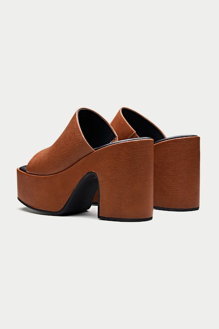 Buy_Oroh_Brown Textured Platform Sandals _Online_at_Aza_Fashions