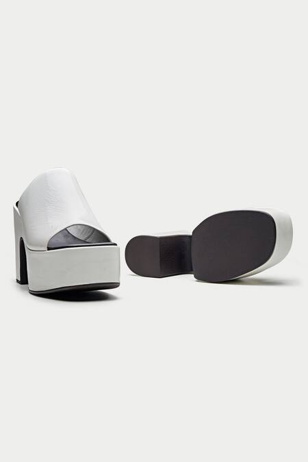 Oroh_White Textured Platform Heels _Online_at_Aza_Fashions