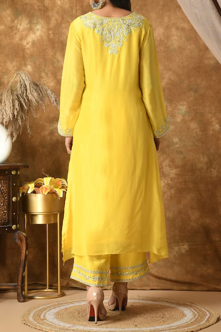 Samyukta Singhania Flower Embroidered Yoke Straight Kurta Pant Set 