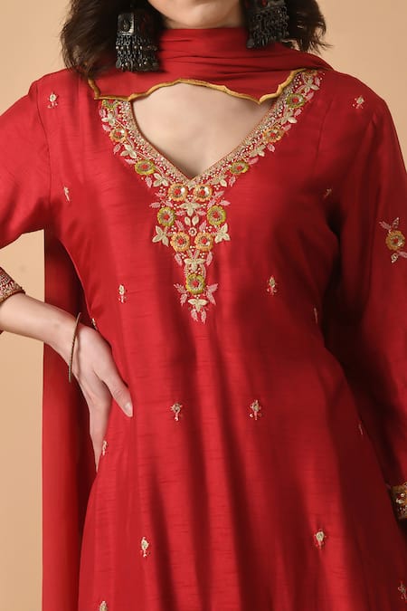 Samyukta Singhania Red Denim, Organza Embroidery, Sequins V-neck Floral Thread Kurta And Pant Set Online at Aza Fashions Samyukta Singhania_Red Denim, Organza Embroidery, Sequins V-neck Floral Thread Kurta And Pant Set _Online_at_Aza_Fashions
