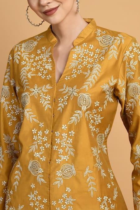 Samyukta Singhania_Yellow Chanderi Embroidery Collared, V-neck Floral Vine Top And Flared Pant Set _Online_at_Aza_Fashions