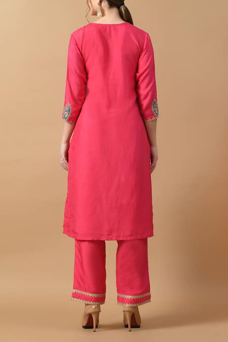 Samyukta Singhania Embroidered Kurta Pant Set 