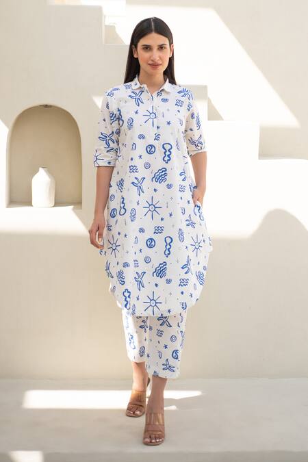 Merakus_White Cotton, Poplin Collared Doodle Print Kurta Set _Online_at_Aza_Fashions