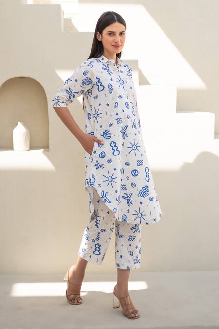Buy_Merakus_White Cotton, Poplin Collared Doodle Print Kurta Set _Online_at_Aza_Fashions