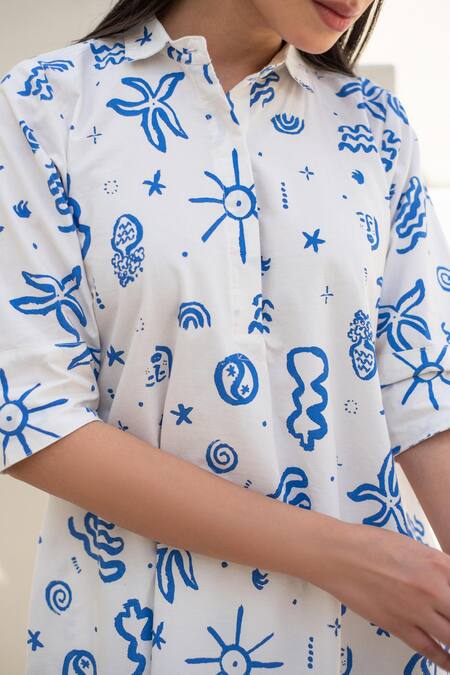 Shop_Merakus_White Cotton, Poplin Collared Doodle Print Kurta Set _Online_at_Aza_Fashions