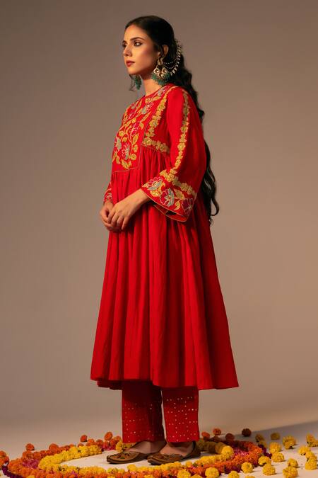 Buy_Svastih_Red Organza, Cotton Sequins, Applique Round Neck Embellished Anarkali Set 