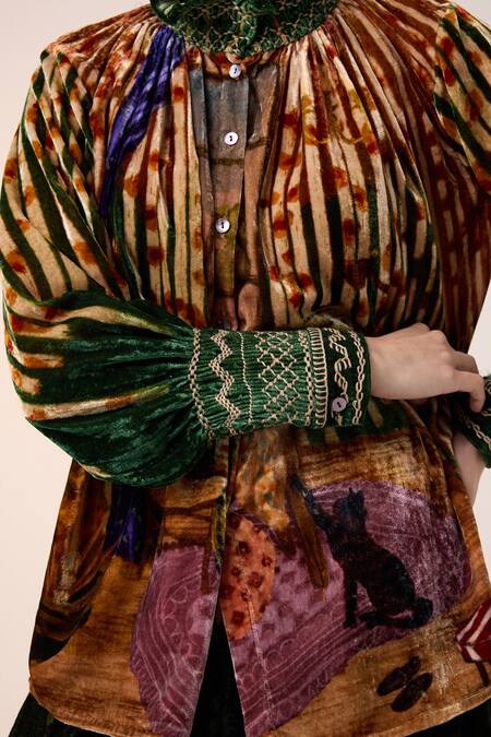 Buy Cord Green Velvet Round Neck Home Alone Print Top And Skirt Set Online at Aza Fashions Buy_Cord_Green Velvet Round Neck Home Alone Print Top And Skirt Set _Online_at_Aza_Fashions