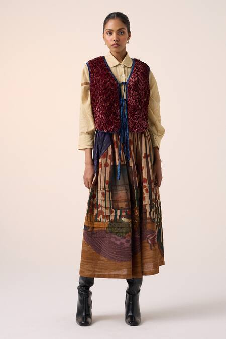 Buy_Cord_Red Velvet Embroidery V-neck Floral Quilted Jacket _Online_at_Aza_Fashions