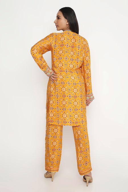 Shop Neha Mehra Orange Crepe Embroidery Round Neck Geometric Bloom Print Kurta Set at Aza Fashions Shop_Neha Mehra_Orange Crepe Embroidery Round Neck Geometric Bloom Print Kurta Set _at_Aza_Fashions
