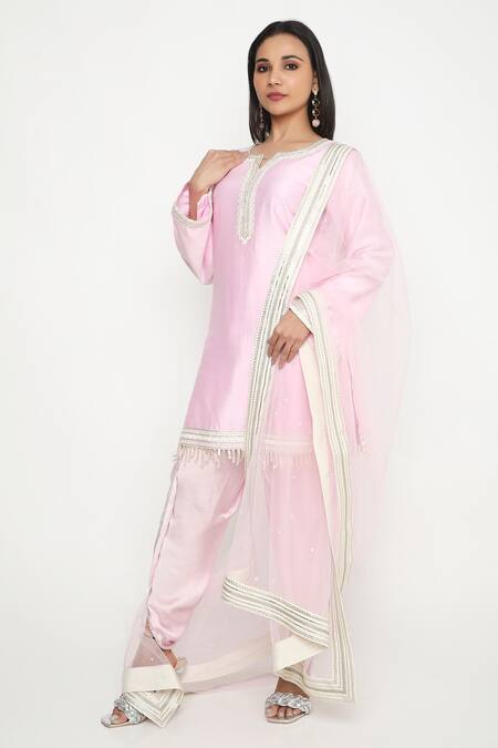 Buy Neha Mehra Pink Chanderi, Chiffon Lace Round Neck Embellished Kurta Set Online at Aza Fashions Buy_Neha Mehra_Pink Chanderi, Chiffon Lace Round Neck Embellished Kurta Set _Online_at_Aza_Fashions