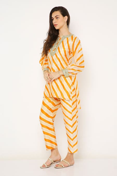 Buy Neha Mehra Orange Chanderi Sequins, Embroidery Round Neck Leheriya Kurta Set Online at Aza Fashions Buy_Neha Mehra_Orange Chanderi Sequins, Embroidery Round Neck Leheriya Kurta Set _Online_at_Aza_Fashions