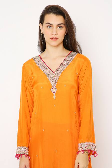 Shop_Neha Mehra_Yellow , Chanderi Sequins, Embroidery V-neck Kurta Set _Online_at_Aza_Fashions