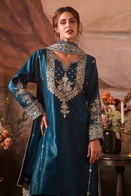 Shop Lashkaraa Blue Velvet, Net, Silk Sequins, Zari Round Neck Gul Embroidered Kurta Set Online at Aza Fashions Shop_Lashkaraa_Blue Velvet, Net, Silk Sequins, Zari Round Neck Gul Embroidered Kurta Set_Online_at_Aza_Fashions