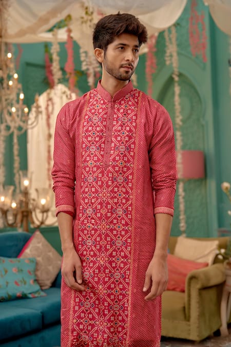 Buy_Kora By Nilesh Mitesh_Pink Silk Embroidery Patola Print Kurta And Aligadi Pant_Online_at_Aza_Fashions