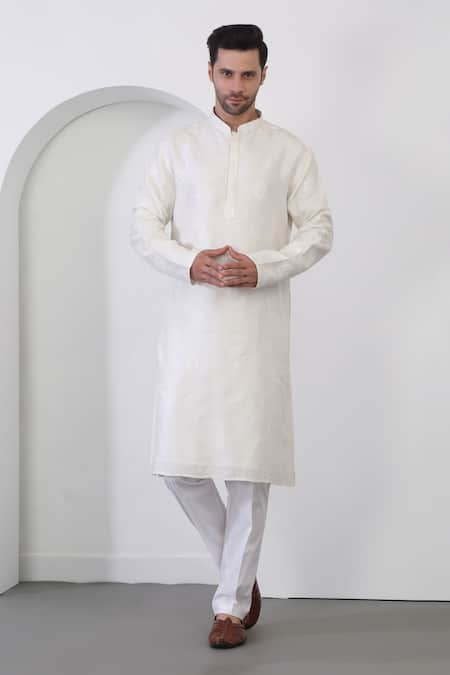 Aham-Vayam Flower Embroidered Kurta Set 