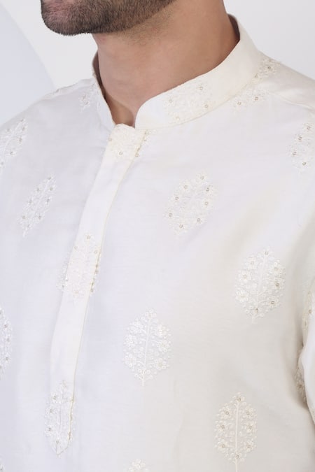 Aham-Vayam_Ivory Cotton, Silk Embroidery Flower Kurta Set _at_Aza_Fashions